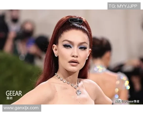 足球明星妻子红毯风采尽显魅力时刻引领时尚潮流 足球明星妻子红毯风采尽显魅力时刻引领时尚潮流