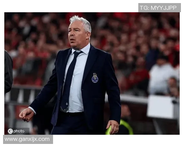 足球明星去世引发全球哀悼球迷纷纷缅怀他的辉煌生涯与传奇瞬间 足球明星去世引发全球哀悼球迷纷纷缅怀他的辉煌生涯与传奇瞬间